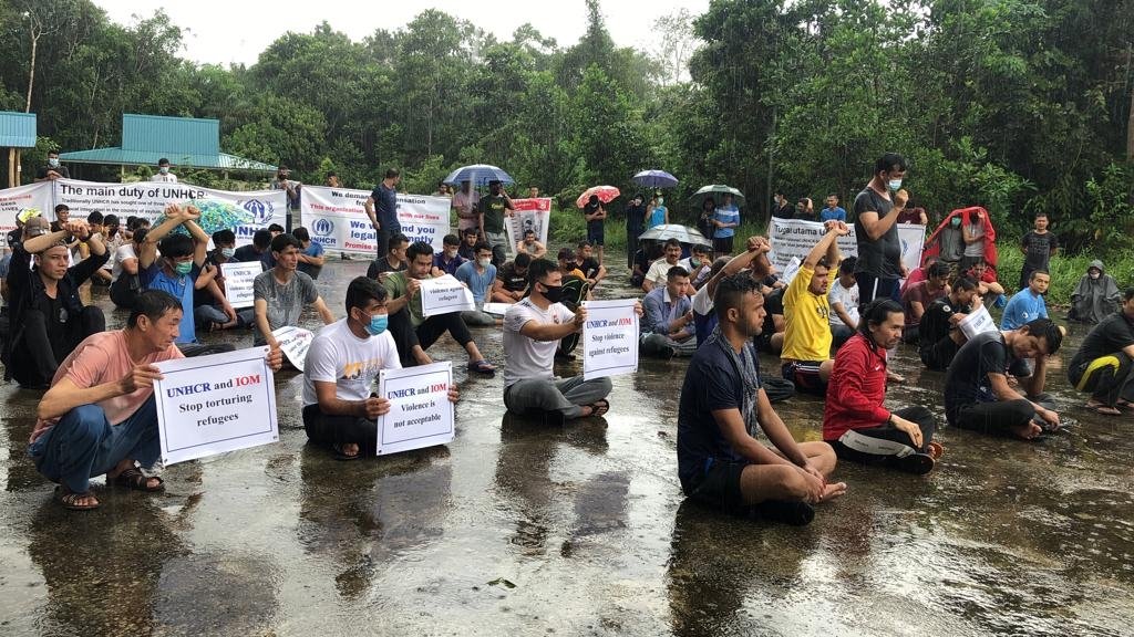HussainS_Rezaie's tweet photo. Dear senator @NickMckim please our voice. Raise the forgotten and oppressed voice of Afghan refugees in Indonesia. @washingtonpost @nytimes @BBCBreaking 
#EndTo10YearsInLimbo https://t.co/X60VBIqe4k
