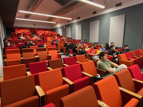 BONNE IMAGE (@bonne_image) on Twitter photo Quels sont les enjeux d'une bonne image sur les réseaux sociaux pour les sportifs et les sportives ?
C'était l'objet de mon intervention lundi soir, à <a href="/EMLYON/">emlyon business school</a> auprès des SHN étudiants. Best-practices et astuces en prime 😉
#communication Quels sont les enjeux d'une bonne image sur les réseaux sociaux pour les sportifs et les sportives ?
C'était l'objet de mon intervention lundi soir, à <a href="/EMLYON/">emlyon business school</a> auprès des SHN étudiants. Best-practices et astuces en prime 😉
#communication