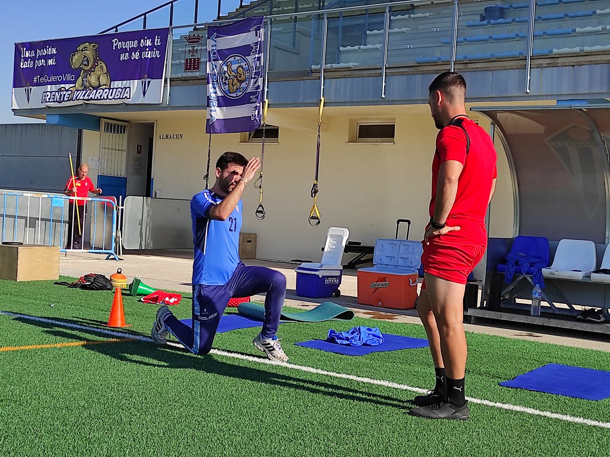 VXVILLARRUBIACF's tweet photo. 🏨 IVÁN SÁNCHEZ

➡️ Desde el Formac Villarrubia le mandamos toda la 💪 fuerza del mundo a nuestro jugador ⚽ Iván Sánchez que 🧐 será intervenido hoy de su lesión de rodilla.

💪 ¡Fuerza, Iván!💪

☘️ Todo va a salir bien ☘️

🤳 @Ivansaex10 https://t.co/yBXVVXjzpf
