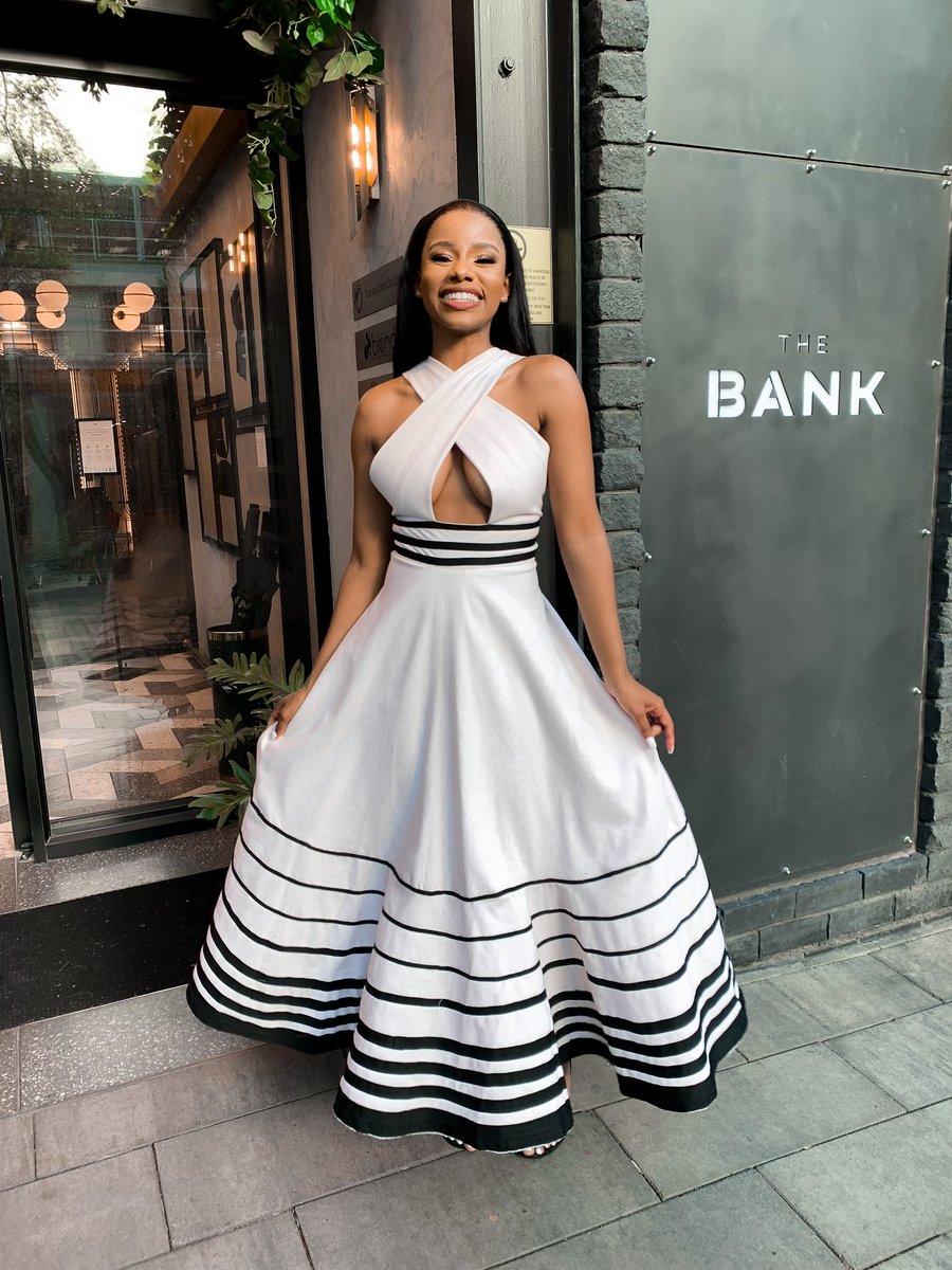 pamela_mtanga's tweet photo. 💍 https://t.co/zn7P5SmuHu