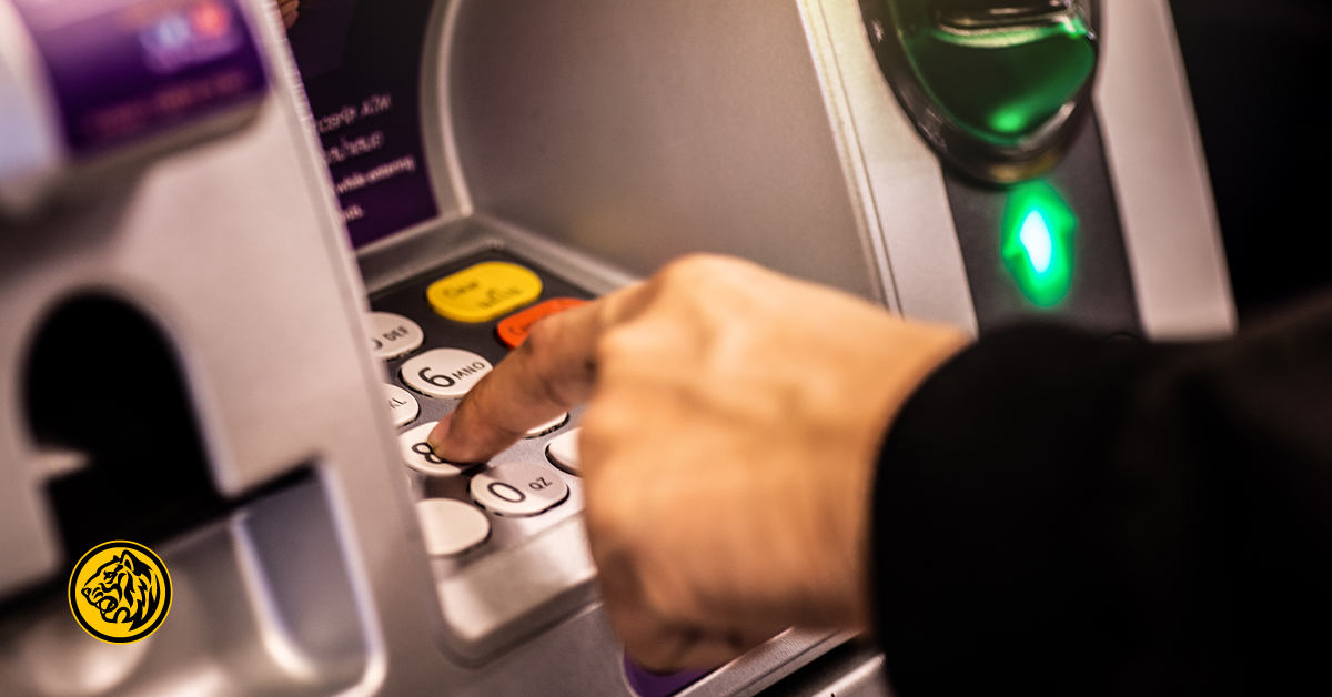 MyMaybank's tweet photo. Bermula dari 1 Februari 2022, caj transaksi RM1.00 untuk pengeluaran Wang Tunai Antara Bank di ATM akan dilaksanakan semula. Pelanggan Maybank masih boleh mengeluarkan wang tunai tanpa caj* di mesin ATM Maybank. Info: https://t.co/woO1R2SupD https://t.co/31ZwudLqDv