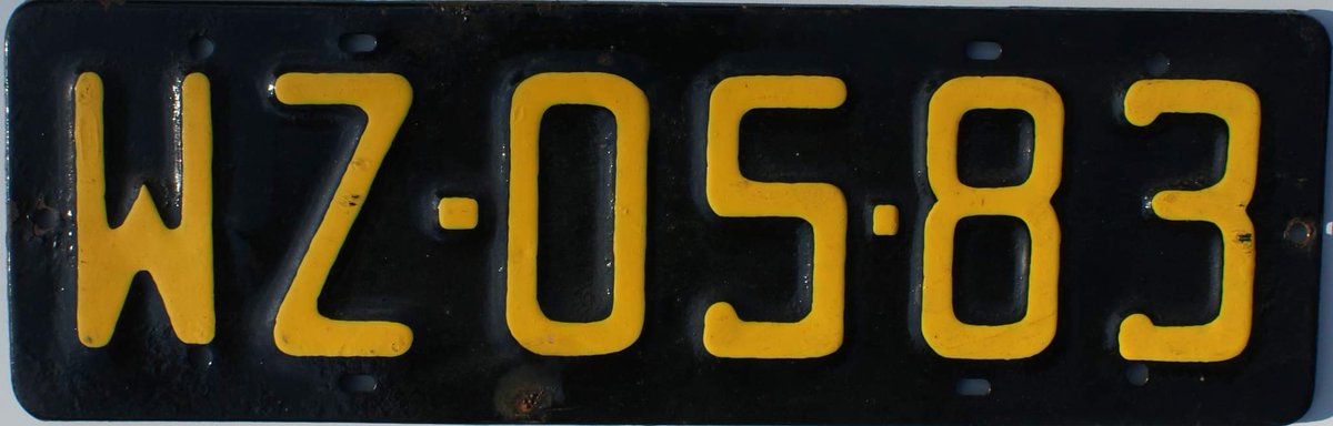 MuzeumTablic's tweet photo. Polish diplomatic license plate, series 1956-76.
#MuzeumTablic #MTRiPwŻ #MTRiPwZ #LicensePlatesCollectors #tablica #tablicarejestracyjna #plate #licenseplate #pl8s #Poland #Polska https://t.co/duxvbV6Gkr