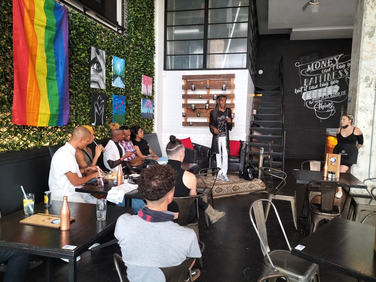 SoliPhilander's tweet photo. Taking up space, unapologetically with @Craigycracks The second #Coming loading
@RichardJuries
@chaleo84
#TheTwoEves https://t.co/rkNxpObn9P
