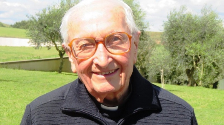 infoANS_PT's tweet photo. Padre Agostino #Favale faz sua #Páscoa definitiva aos 101 anos
https://t.co/jKsPpzwOts https://t.co/DUJcRMQTif