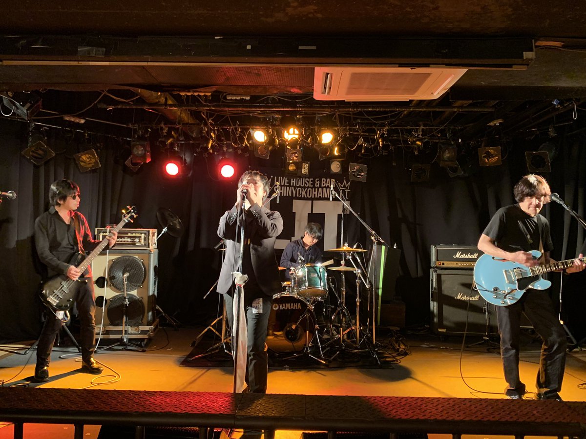 MuvTbDl51nxzoHi's tweet photo. #AGURU
#MOHANAK_新横浜LiT
#MOHALITVol3
(2021.12.12)初参戦のAGURU。骨太のROCKでした。セミアコGtターからギンギンに泣きの音、良い感じでした。 https://t.co/hogsuegXhm