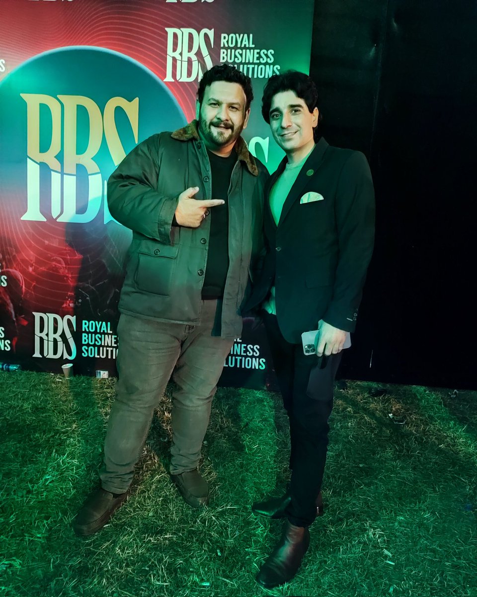 beingadeelkhan's tweet photo. He is the MAN!He is the A Commissioner of Islamabad!Happy to see him doing his job wth pure heart,he was with us during entire event.He was keenly obsrving evrythng.Thank U sir 4 making evnt safe n enjoyable 4 families 💞
#TastePlus #islamabadtasteplus @hamzashafqaat @dcislamabad https://t.co/QtpKSYMoYT