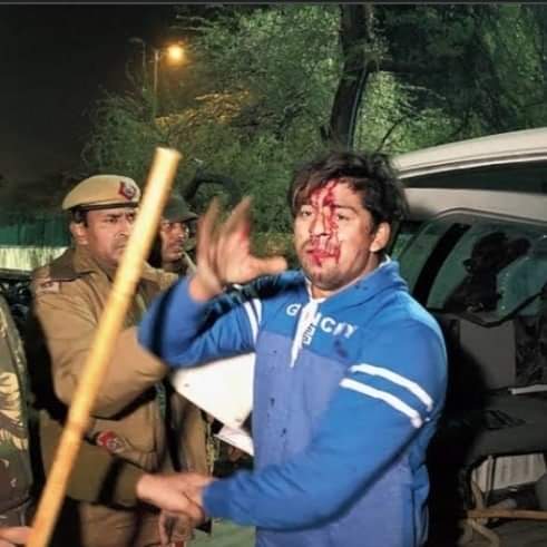 SangeetaGeet2's tweet photo. 2 years of Jamia attack
#jamiaattack
@MadhuOdisha7 @Nishant73261490 @SinghManch @Aameen27973093 https://t.co/sBhEYfBQM8