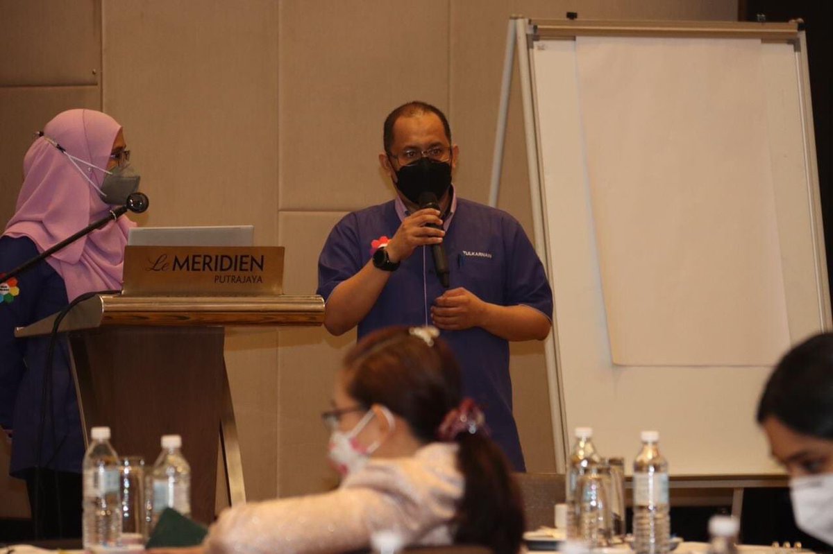 ihsr_my's tweet photo. Health Policy and Systems Research (HPSR) Malaysia Updates and Networking Session, 14th December 2021 at Le Meridien Hotel, Putrajaya https://t.co/PhbqEs0Jku @DinaBalabanova @DrKathyReyes @mjschleiff @martinmckee @zull_karim @UNU_IIGH https://t.co/PrOcQKeH58