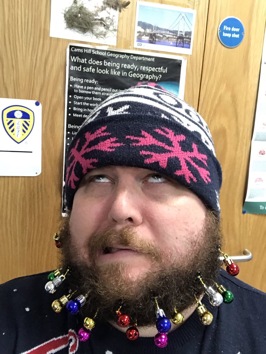jmannison's tweet photo. Day 3 of the Festive Week! 11 lessons to go! 💪🏻💪🏻🎄🎁🎄🎁🎄🎁🎄🎁🎄🎁🎄Both pictures equally bad 🤪🤪🤪🤪🤪 #ChristmasJumper #OddballsJumperHat #FestiveWeek #CamsAndProud #WeirdFaces https://t.co/DkAGOQdpXc