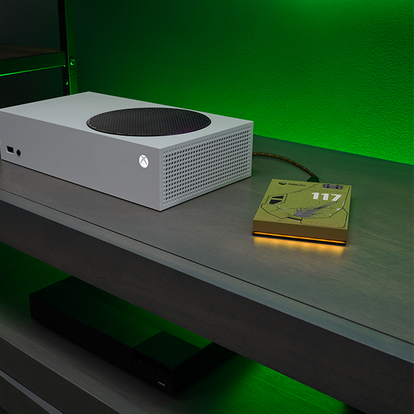 Scalap77's tweet photo. YO
Après le concours #GameDriveForXbox w/ @seagategaming pour les 30 ans de Bungie.
Après le 🎁 à @Epyonzilla d'une version 2TB

Je vais orga un opening en live du nouveau 2TB collector #HaloInfinite à l'occasion de mon let's play de la campagne du jeu.
🗓️👀 https://t.co/gsZq1LHDDG