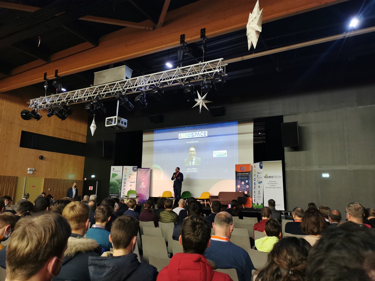 A_Beauc's tweet photo. Journée #agrospace au sein des locaux @AgroTech par @EuraTechnologies, des échanges qui s'annoncent riches et prolifiques
@LilasAllard 
@Fragritwittos 
#FrAgTw
#agtech 
#agriculture https://t.co/PqRBQxHuTC