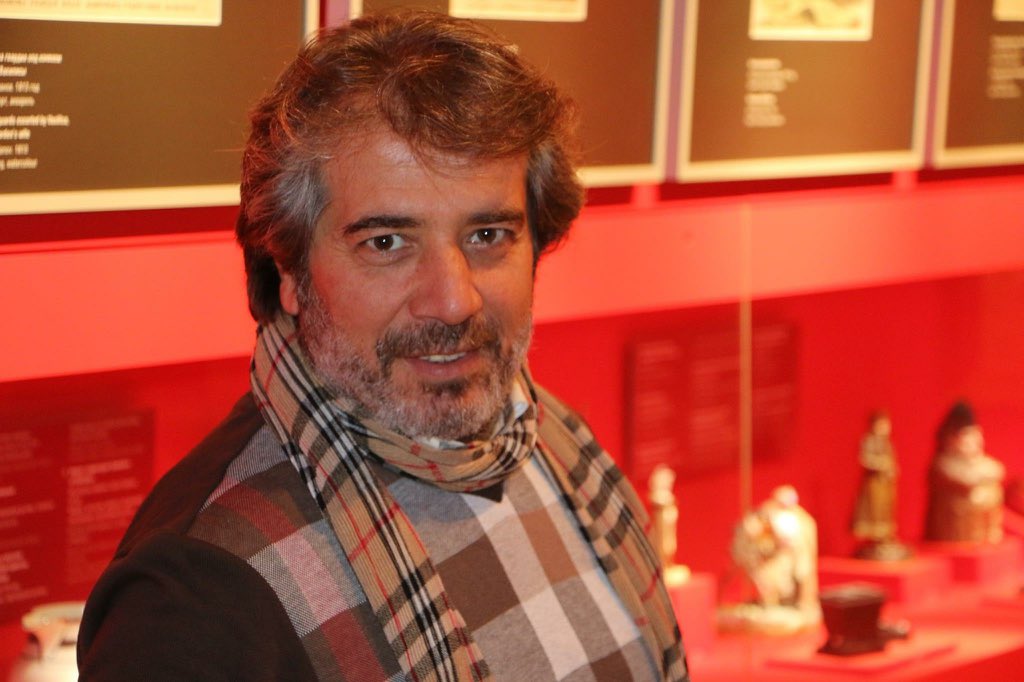 pusulamehmet's tweet photo. İyi adam, Güzel adam, meslek duayenimiz, ağabeyimiz Erdal Çelik'i vefatının 6. Yılında rahmetle anıyoruz.
Gazeteci olarak O'na en fazla ihtiyaç duyduğumuz şu günlerde, yokluğu o kadar çok hissediliyor ki... 😔
#ErdalÇelik https://t.co/SA0hXD7SNX