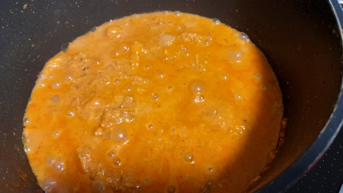 WriteWithDave's tweet photo. Mango chicken curry sauce using fresh mango and home-blended & ground spices 👍#MangoChicken #foodies https://t.co/JauUtQUyK7