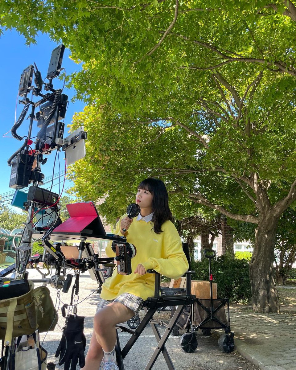 yenaviral's tweet photo. Start dropping #️⃣ for our Actress YENA! @YENA_OFFICIAL 💛

#TheWorldOfYeNari 
#예나리_연기데뷔_축하하오리 https://t.co/hap8VQBIyr