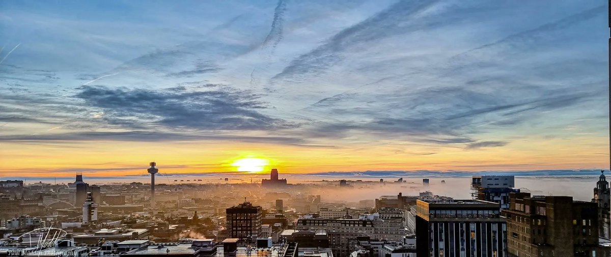 Good morning Liverpool 🌅 

📸 <a href="/PaulMadden75/">Paul Madden Photography</a>