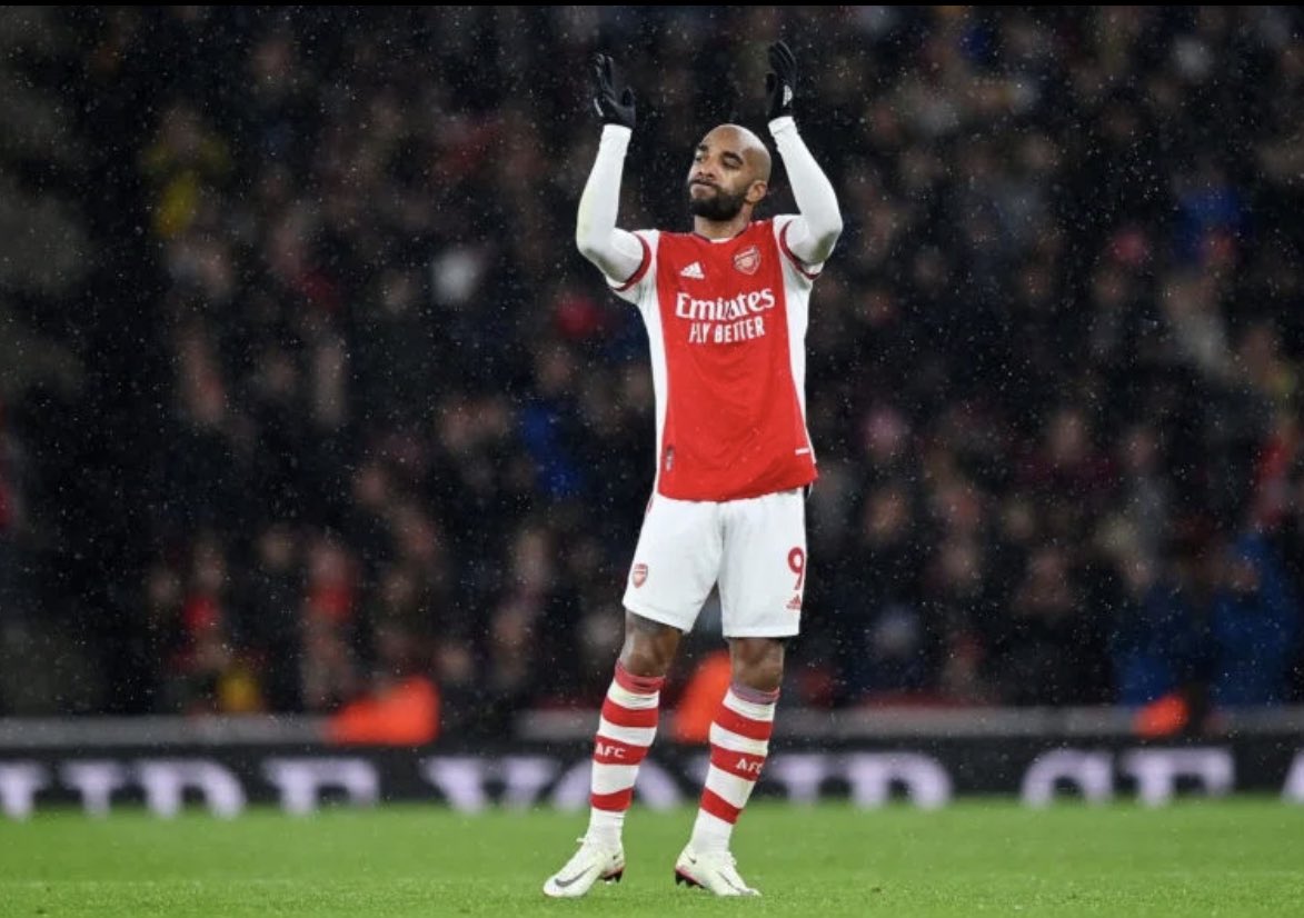 FTBLsection's tweet photo. If Antonio or Lacazette scores anytime tonight we’ll giveaway a https://t.co/lHmL1QlPc9 🎁

Retweet &amp; follow us to enter!📲 https://t.co/XNJg47SVhh
