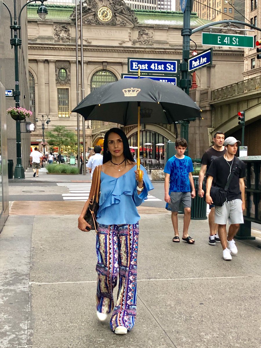 fmarle's tweet photo. @CamilaLaBuiles Mi ciudad favorita NYC! Con todas sus heridas de pandemia es increíble 🍎 #biggapple https://t.co/aF6Y5sX6wd