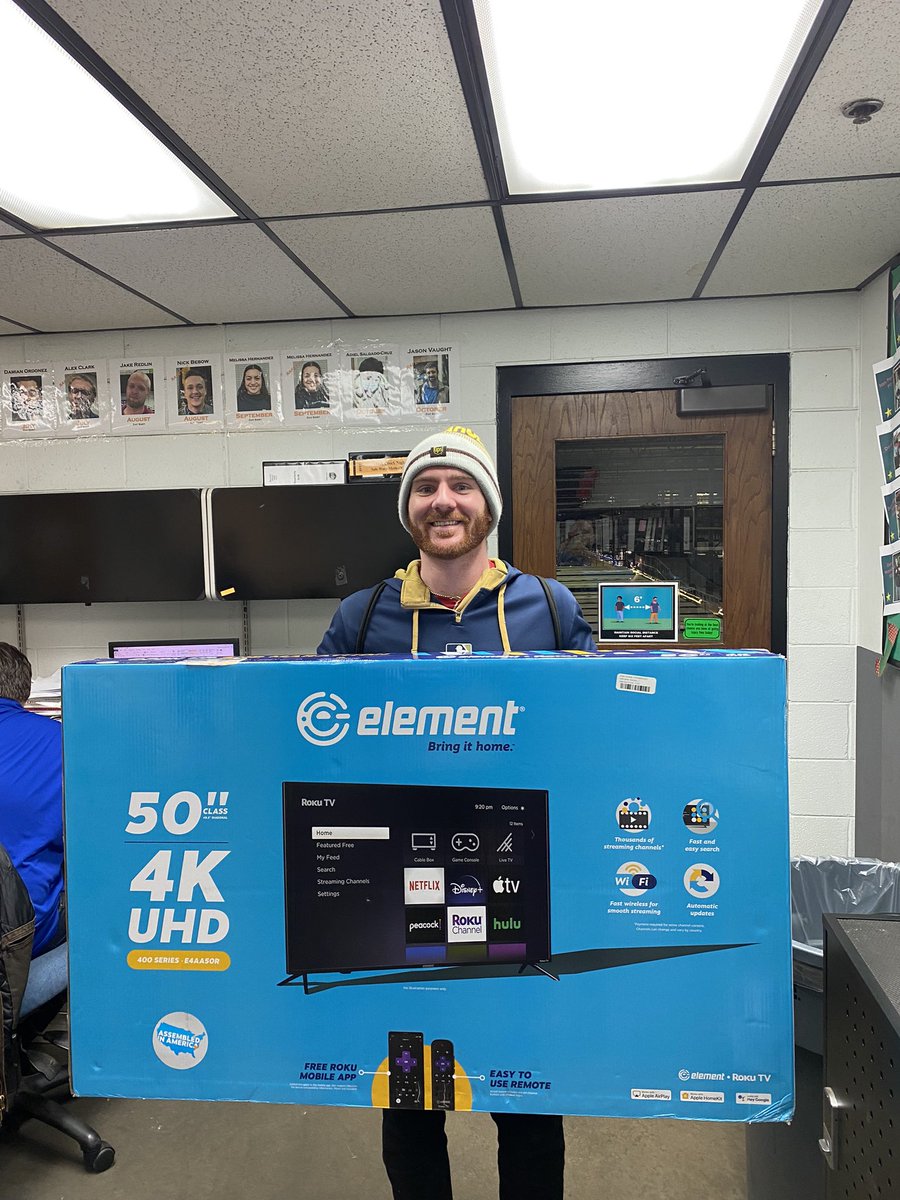 Our Sunday sort 📺 winner has revealed himself and it’s none other than Tyler Mauch. Thanks for coming in on the weekend. Enjoy the big screen and all that you get to watch with it. #UPSPeak 
<a href="/Larry_smith23/">Larry Smith</a> <a href="/cordle_tony/">Tony Cordle</a> @apoole98 @