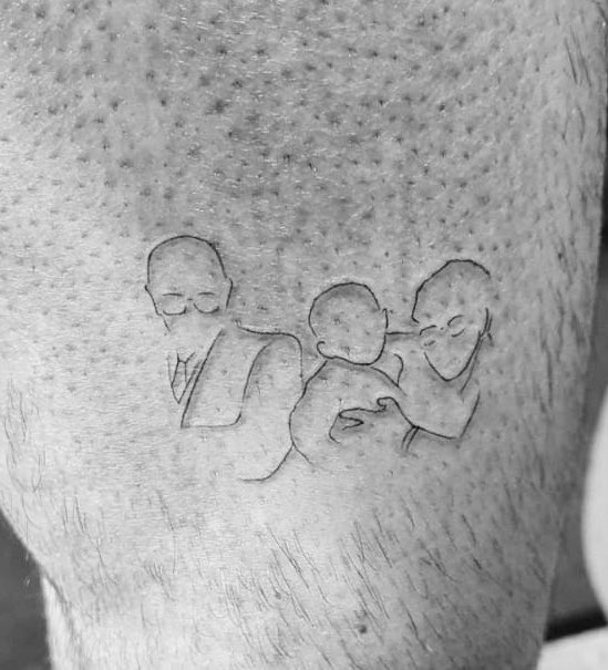 _desdedentro's tweet photo. Hace unos meses JC me escribió. Tenía en mente hacerse unos tatuajes muy especiales y quería que se los diseñase yo😱 No os imagináis la ilusión que me hizo recibir hace unos días este mensaje 🥺💓 
 #diseñocreativo #diseñotatuajes #desdedentro https://t.co/2k6Nhox0wg