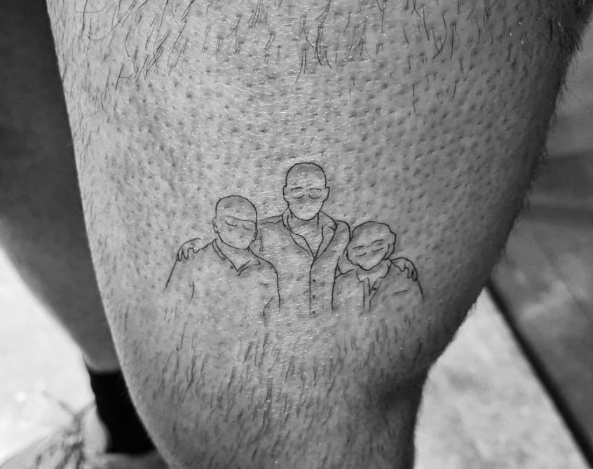_desdedentro's tweet photo. Hace unos meses JC me escribió. Tenía en mente hacerse unos tatuajes muy especiales y quería que se los diseñase yo😱 No os imagináis la ilusión que me hizo recibir hace unos días este mensaje 🥺💓 
 #diseñocreativo #diseñotatuajes #desdedentro https://t.co/2k6Nhox0wg