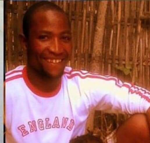 DelgadoCabo's tweet photo. and later joined the state apparatus. Between 2014-2017, was agrarian extension technician at SDAE in the District of #Mecula, last position before fleeing and joining the extremist group operating in #CaboDelgado "
https://t.co/ydIjLGxKFT
📸 @news_pinnacle https://t.co/bvQEuiaaiJ