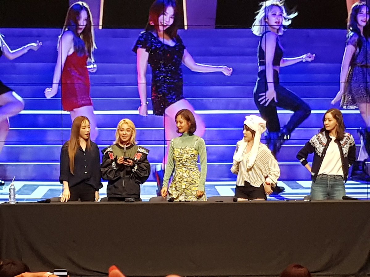 THE LONG WAIT IS OVERRRR😭😭😭😭😭😭😭

drop the tags
#SNSDOH_GGTeaser
SNSD OH!GG IS BACK
#GG4EVA
<a href="/GirlsGeneration/">Girls' Generation</a>