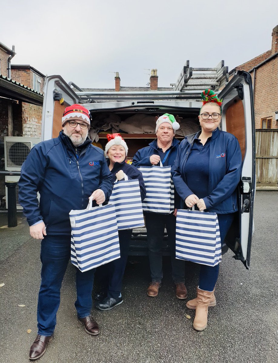 UsmanPlusDane's tweet photo. Big shout out to our colleagues @BellGroupUK for assisting with the Winter Campaign. Over 90 households supported and counting. #TeamWork #SocialValue @PlusDane https://t.co/y1XqVwVEYT