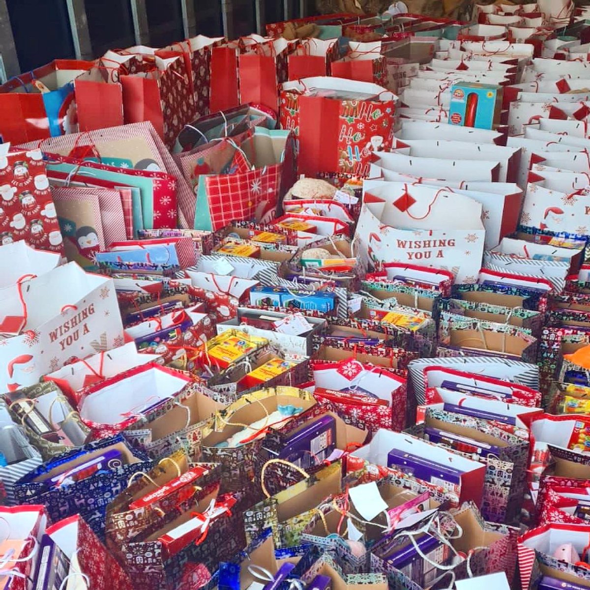 tfcsunderland's tweet photo. Santa Claus is coming to town! 🎅 We’d like to say a huge thank you to @HopespringN and #NorahsNorthPole for their generous donations of Christmas presents for children and young people in Sunderland! 🎁🎄 https://t.co/u4iaXRi329