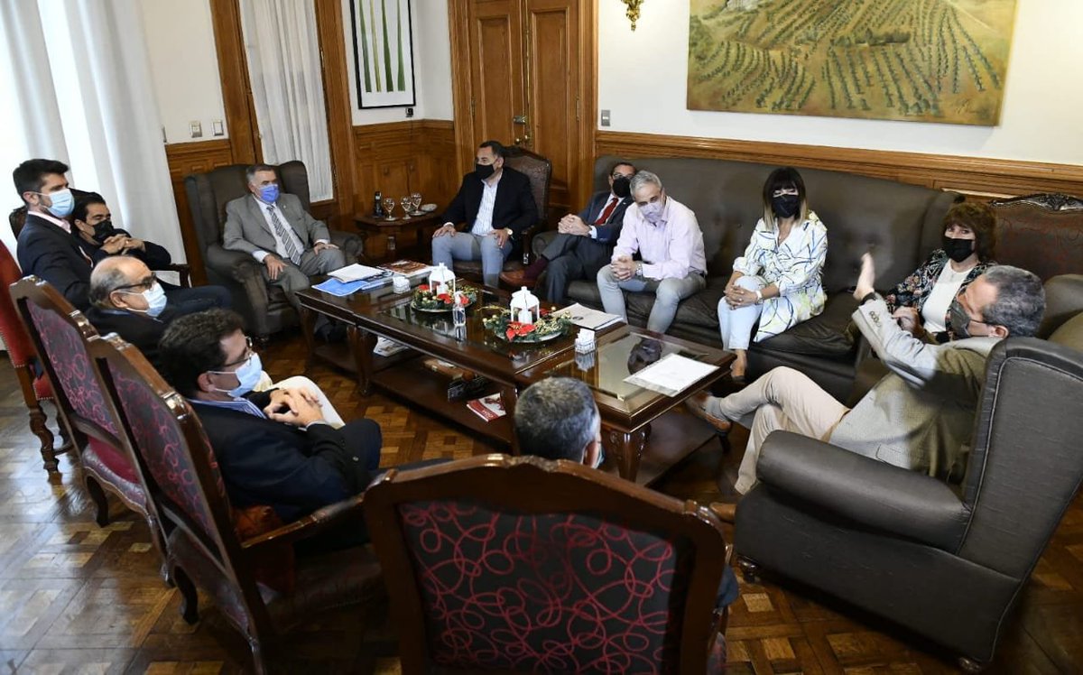 LV12TUC's tweet photo. 🟠➡️  #LaMañanaDeLa12  
@stellamcordoba  interventora del Instituto Provincial de la Vivienda y Desarrollo Urbano (IPVDU)
"la nación ha tomado el compromiso de financiar obras de viviendas para tucuman , no es sólo un anuncio. " https://t.co/YL2CfQOdCU
