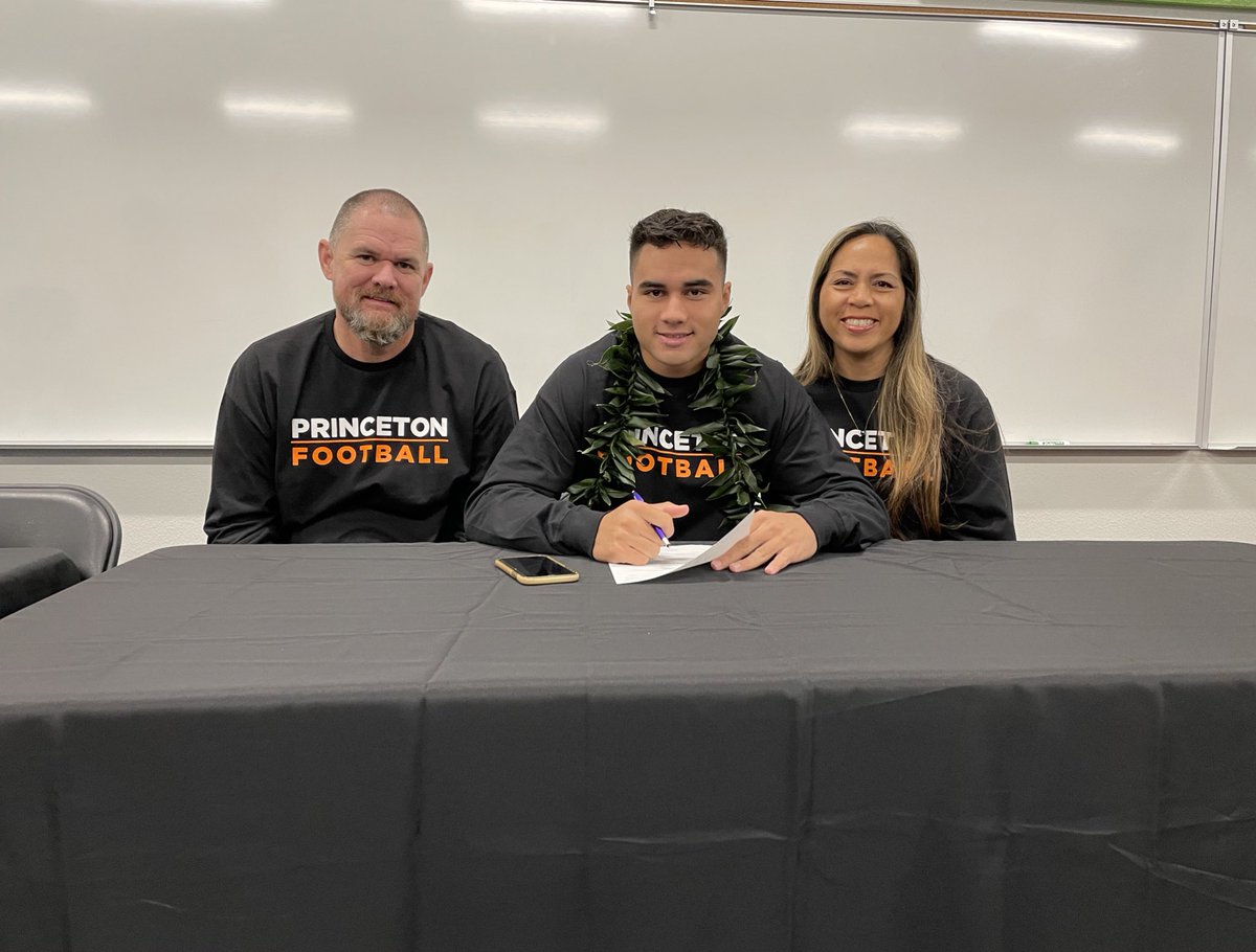 Signed ✔️Chandler TE <a href="/nason_88/">Nason Coleman</a> signs his NLI to <a href="/PrincetonFTBL/">Princeton Football</a>. One of the top TEs in the state of Arizona finds a home in the Ivy League <a href="/GarretsonRick/">Coach G</a> <a href="/AZHSFB/">ArizonaVarsity.com 🔥PREPS🔥</a> <a href="/gridironarizona/">Gridiron Arizona</a> <a href="/chandler_wolves/">Chandler High Football Boosters</a>