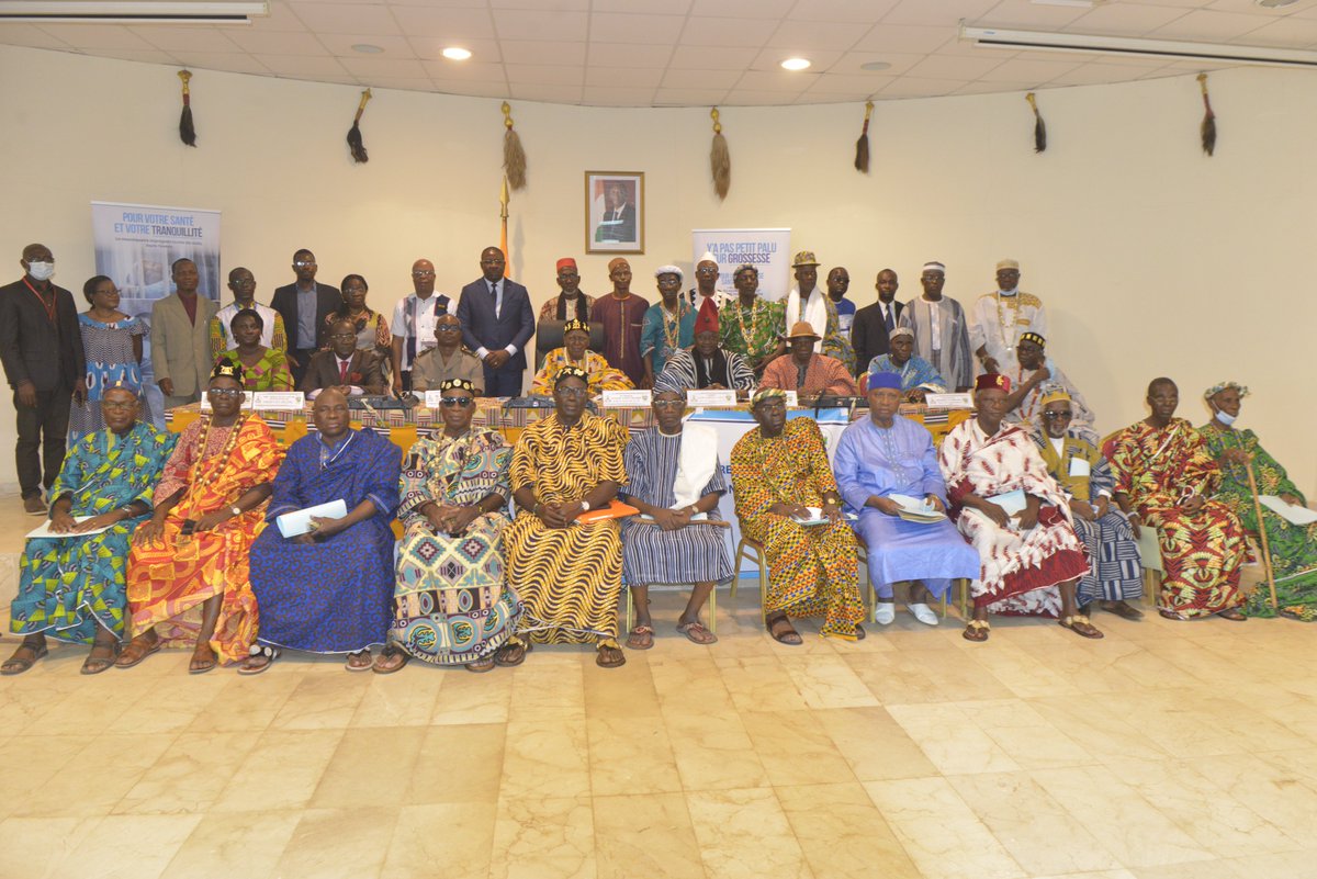 #cnrct #mshpcmu
« 𝐙𝐄𝐑𝐎 𝐏𝐀𝐋𝐔𝐃𝐈𝐒𝐌𝐄 𝐄𝐍 𝐂𝐎̂𝐓𝐄 𝐃’𝐈𝐕𝐎𝐈𝐑𝐄, 𝐋𝐀 𝐂𝐍𝐑𝐂𝐓 𝐒’𝐄𝐍𝐆𝐀𝐆𝐄 ! »
La CNRCT s’est engagée auprès MSHP-CMU pour la lutte contre le paludisme lors d'une cérémonie le 14 décembre à yamoussoukro.