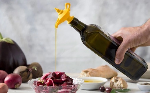 popixdesign's tweet photo. Una lampada magica nella vostra cucina 🧞‍♀️

Acquistalo online cliccando sul link in #bio
Prezzo 13,90 euro

#popixdesignstore #oiladdin #oil #aladino #lampadadialadino #desideri #olioextraverginedioliva #olioevo #magia #kitchendesign #kitchen https://t.co/4f9FvzdTS0 https://t.co/lMF7o8y6SD