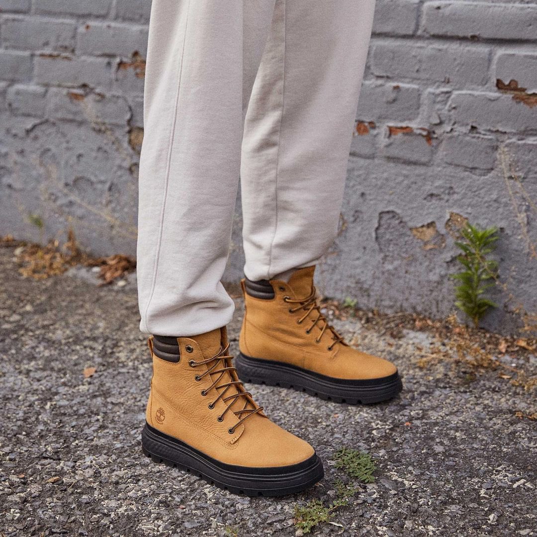 Gotrend_eg's tweet photo. Get even closer to nature with our #greenstride @Timberland Women’s Ray City boots, made with soles from 75% natural sugar cane and rubber from trees 🌱

New arrivals. With new styles arriving every week there’s always something to discover at https://t.co/kKlwfo6dM3 https://t.co/f9UTVewef2