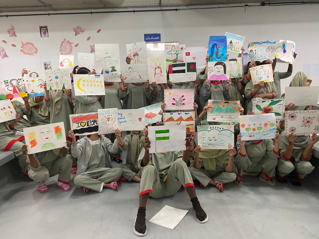 AlQasimiFound's tweet photo. As part of our #PrisonProgram, Artist-in-Residence Perry El-Ashmawi conducted an #artworkshop supporting the inmates of the Ras Al Khaimah Correctional Facility. The two-day workshop explored art as a therapeutic and rehabilitative tool.#rehabilitation #arttherapy https://t.co/GdL4Rl7I9c
