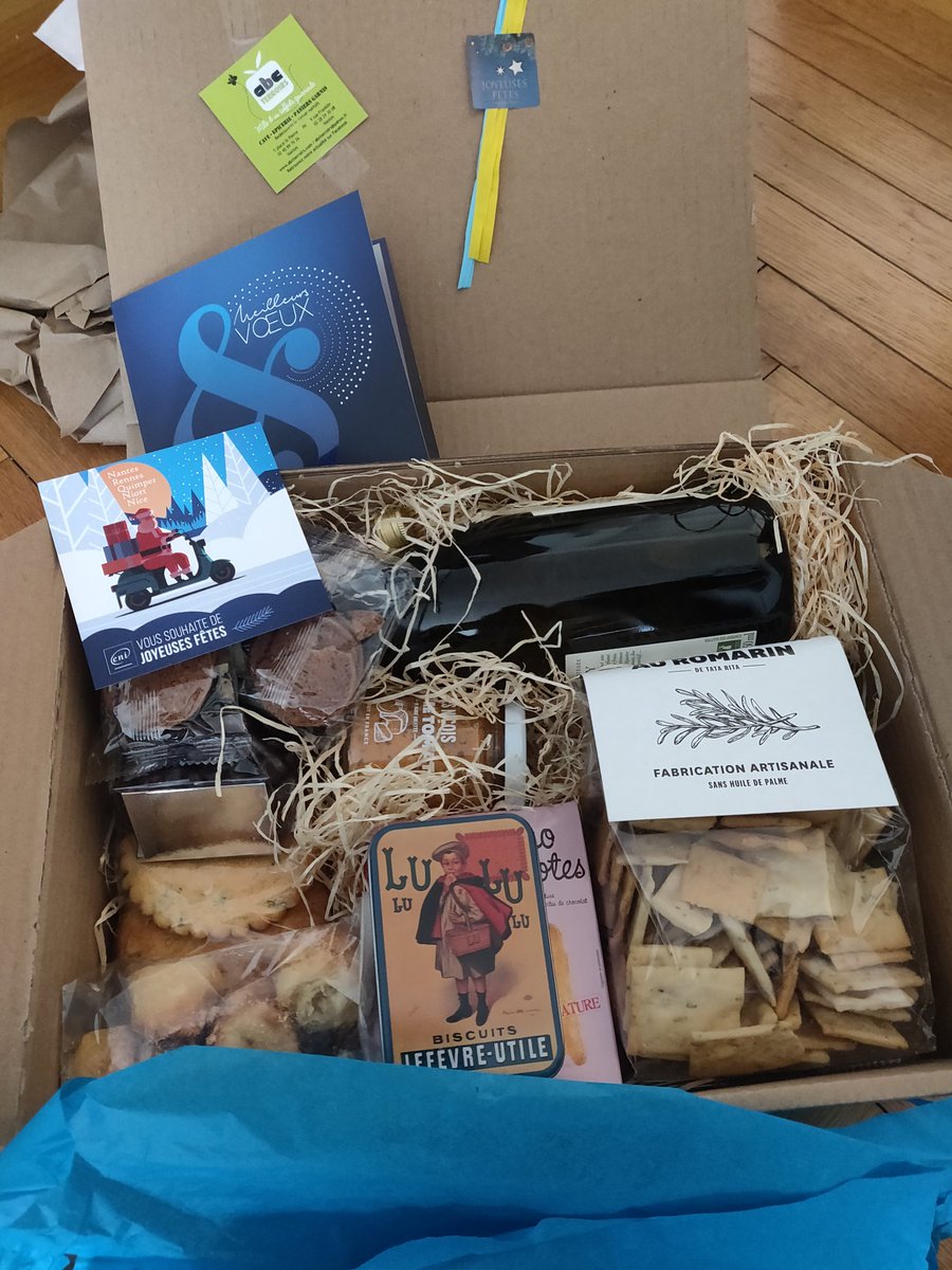 J'ai reçu ça dans ma boite aux lettres ce matin !

Ils sont trop sympas les @EditionsENI, merci aussi pour le petit mot personnalisé qui fait plaisir 😉