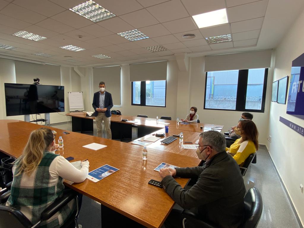 Terminan hoy los talleres Oportunidades para el Clúster Textil Sanitario y Afines.
Impulsar y ayudar a las empresas a perseverar y ser competitivas en el sector #textilsanitario y EPI´s, ha sido el objetivo del ciclo organizado por <a href="/atevaltextil/">ATEVAL</a>  y <a href="/ajOntinyent/">Ajuntament d'Ontinyent</a> 
<a href="/TextilOntinyent/">Tèxtil Ontinyent</a>