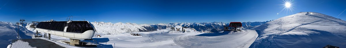 LesSybelles's tweet photo. 📍Ouverture du domaine skiable des Sybelles samedi 18 dec.2021. Découvrez les conditions d'ouverture et témoignage de @AlexMaulin et de L.Deléglise.
➡️Lire le communiqué : https://t.co/vvgmyjycyl

@PLRP75 @ALTERNATIVEPR #cethiverjeskie #ski #neige #ouverturedesstations https://t.co/4ct68EgwWr