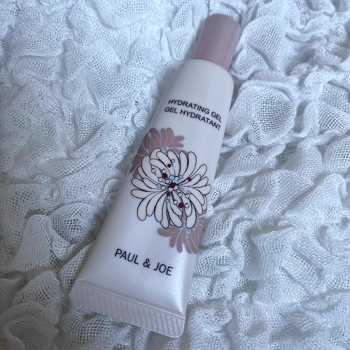 マスクで擦れて化粧が崩れた経験のある方へ！ポール＆ジョーの〝持ち歩く美容液〟が最高！