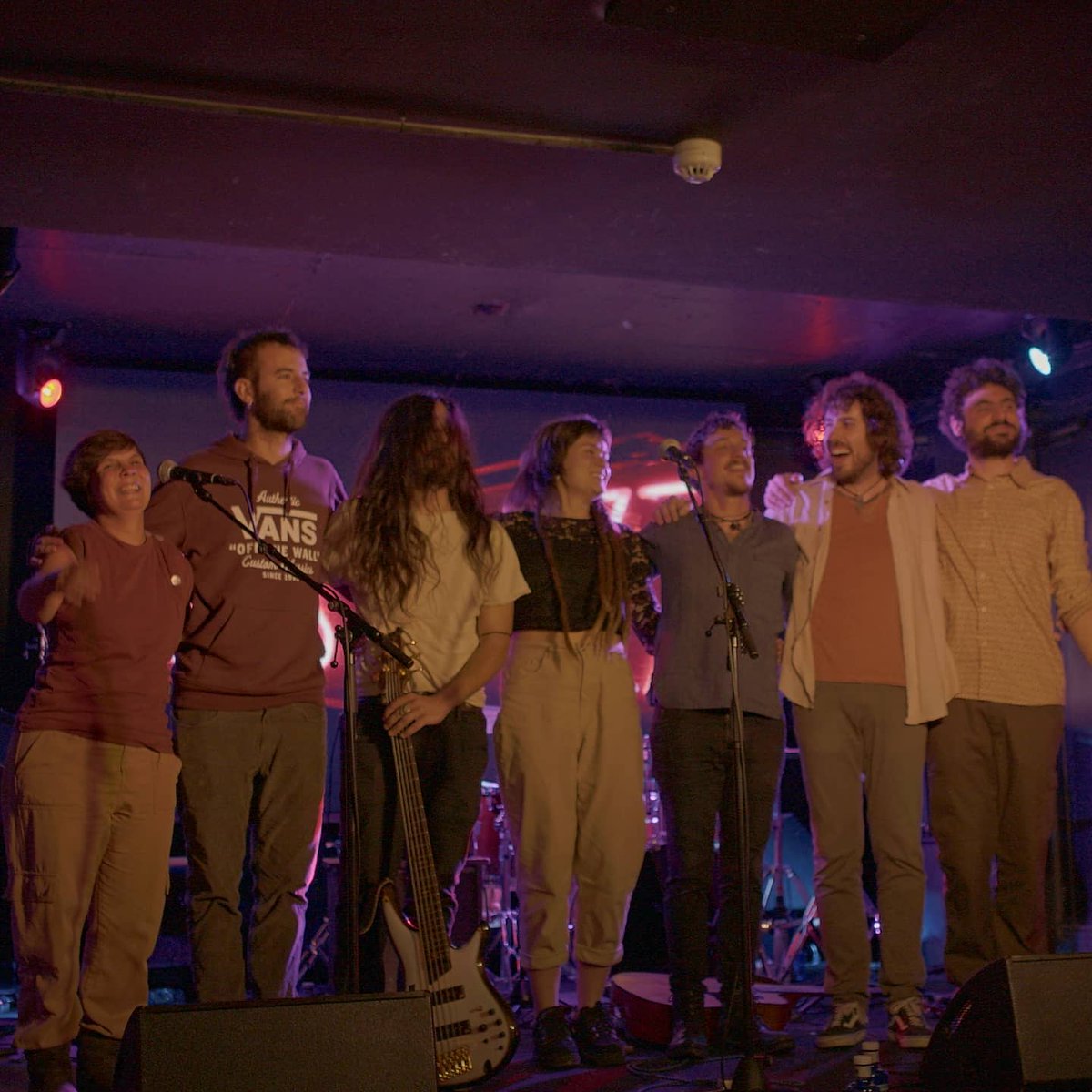 Gracias gracias gracias #Madrid
Lo de ayer en la <a href="/salaclamores/">Sala Clamores</a> queda para lxs que estuvimos allí. Me lo llevo a la tumba. Este viernes, más música en Burgos acompañado por la banda