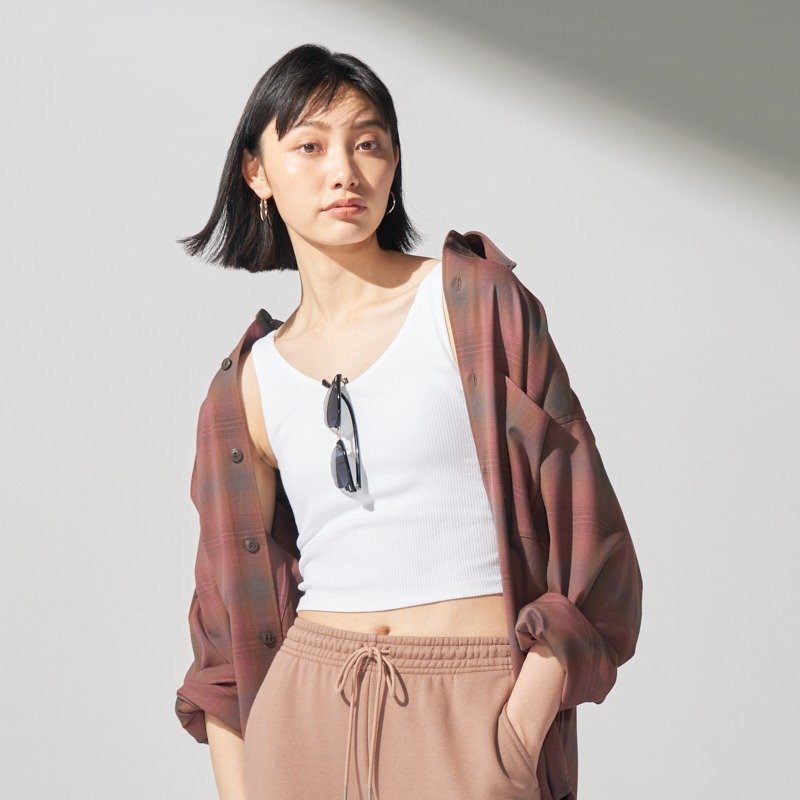 UniqloThailand's tweet photo. สินค้าขายดี กลับมาอีกครั้งตามคำเรียกร้องของคุณลูกค้า “แอริซึ่ม คอตตอน คอวี บราท็อป” 

ช้อปเลย! https://t.co/Yzi77XCRFh

#UniqloThailand #CroppedTops #AIRismCottonRibbedVneckCroppedBraTop https://t.co/s4IpHZsdfd
