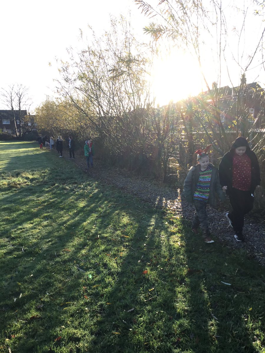 All_Saints_Sch_'s tweet photo. Year 5 enjoyed doing the Elf Dash with Bramble this morning for @TheBrickWigan! #ElfDash https://t.co/1qRmGIp05u