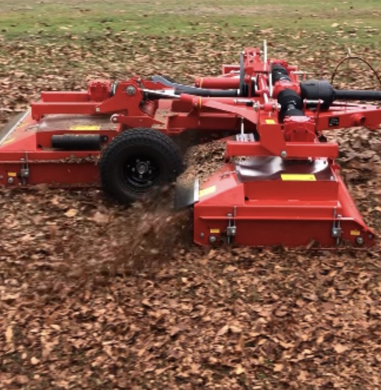 WillMcClelland2's tweet photo. Plantaion at Leesburg GC couldn’t wait to chop up these sycamore leaves! All pleased with there new Trimax Snake S2. Thanks to all that made this happen. @GlobalTurfEquip 
@TrimaxMowers @FScottHerron https://t.co/wQ4gwwFQlX