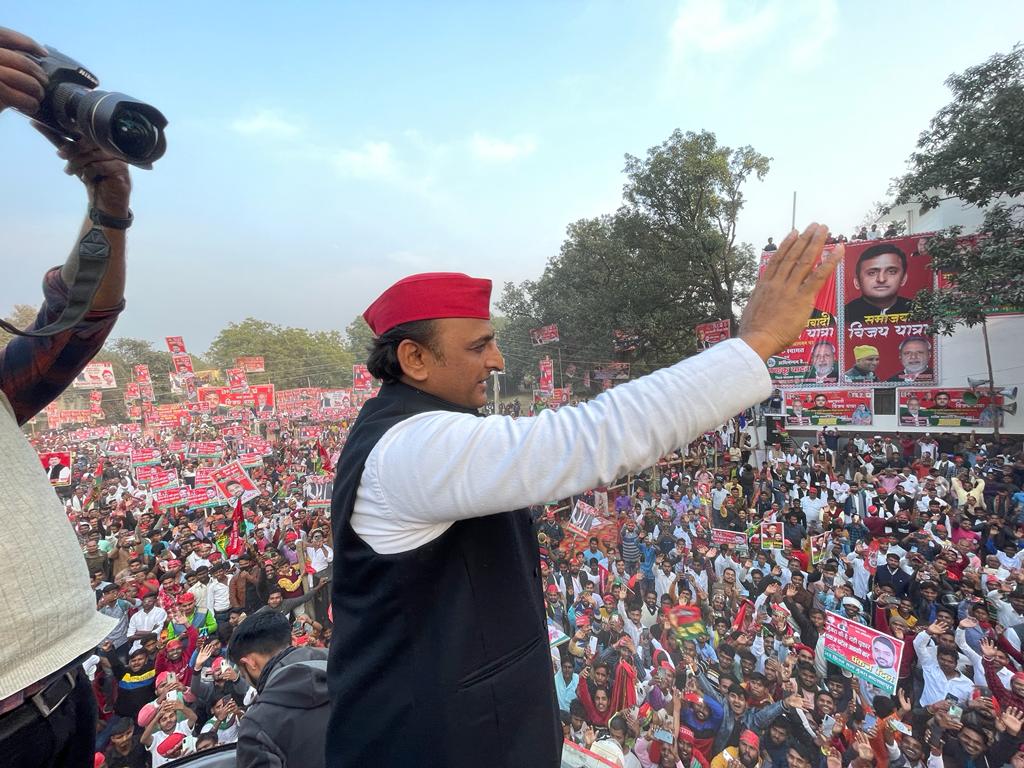 samajwadiparty's tweet photo. युवा बेरोजगारों का इंकलाब होगा, बाइस में बदलाव होगा। https://t.co/qpwn8CGMtp