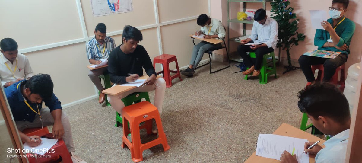 BABLEINDIA's tweet photo. 34 candidates under #LalPathLabsFoundation Program during monthly internal assessment at Karimnagar Centre, Telangana with Mr. Pruthvi Raj (Trainer) from Vishakapatanam Centre as an examiner for the test.

@gautamgupta14 
#PhlebotomyTechnician #SustainableLivelihood https://t.co/UjX7cfgoc5