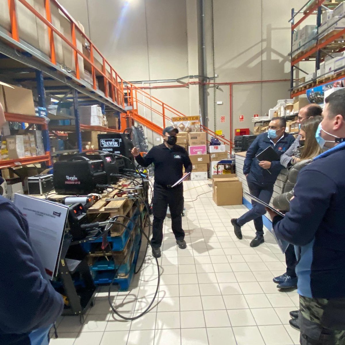 ComercialULSA's tweet photo. Magnífica jornada de formación en soldadura, con el equipo de #cevik @grupo_cevik , ayer en nuestras instalaciones.
Muchas gracias a todos los asistentes.
.
.
.
#formacion #curso #soldadura #soldador #soldadores #suministrosindustriales #herramientas #comercialulsa https://t.co/LR6aqk5stF