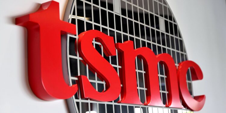 #Taiwan #SemiconductorManufacturingCompany (TSMC), the world’s #largest contract manufacturer for #chips, is in early talks with the #Germangovernment about potentially establishing a plant in the #Europeancountry.

For more: electronicsclap.com/business/tsmc-…

#news #newsevery #updates