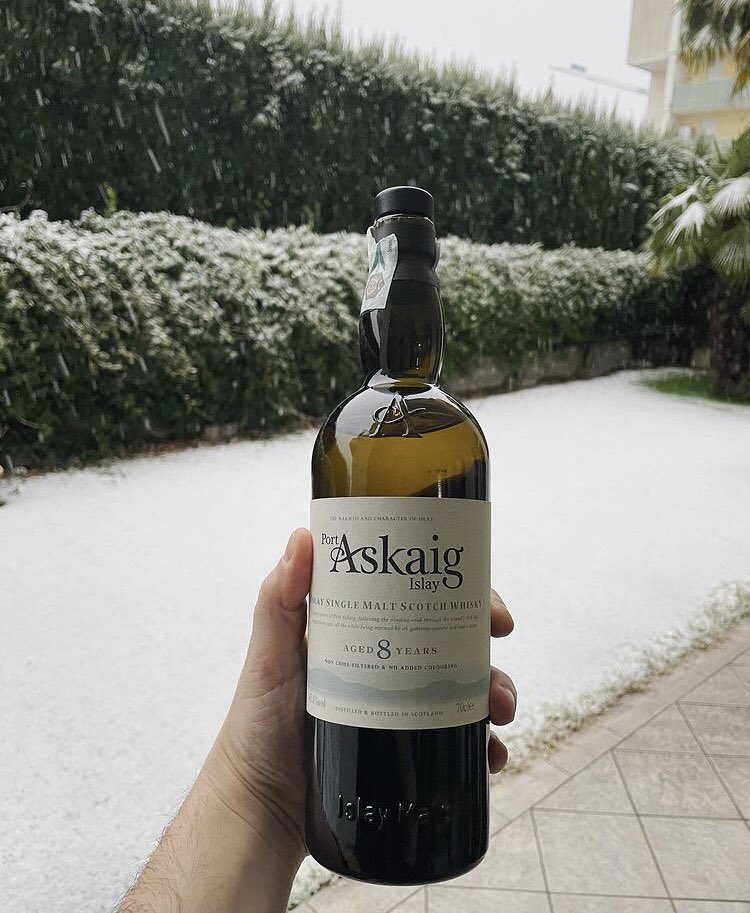It's that time of year when the world falls in love with a wonderful dram just that bit more. Perhaps snow is dusting the ground where you are and you need something to conjure warmth, or perhaps you simply want to share a dram with those closest to you.
Image: the_winegram on IG