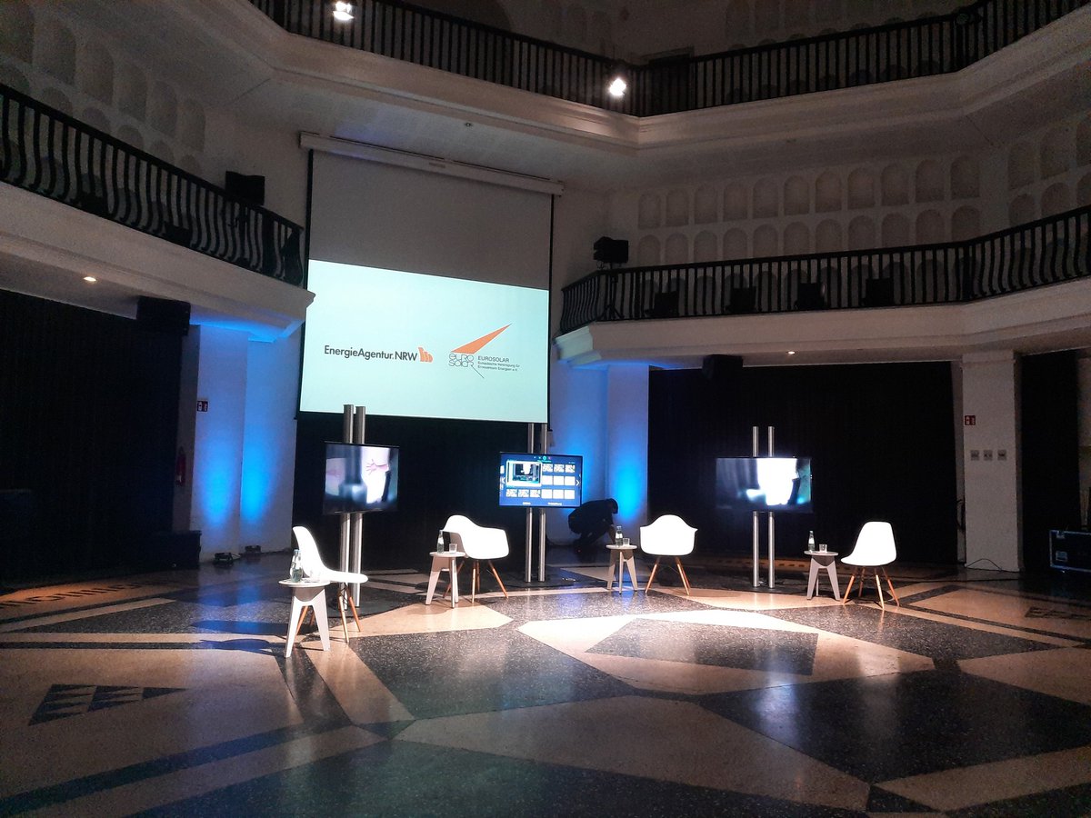 Jen_Friedrich's tweet photo. Wir sind mitten in den Vorbereitungen, um 13 Uhr starten wir mit dem 💥 IRES Symposium 2021 💥 Kurzentschlossene bitte per PM anfragen. #energiespeicher #energiewende https://t.co/q0kJVc9mkb