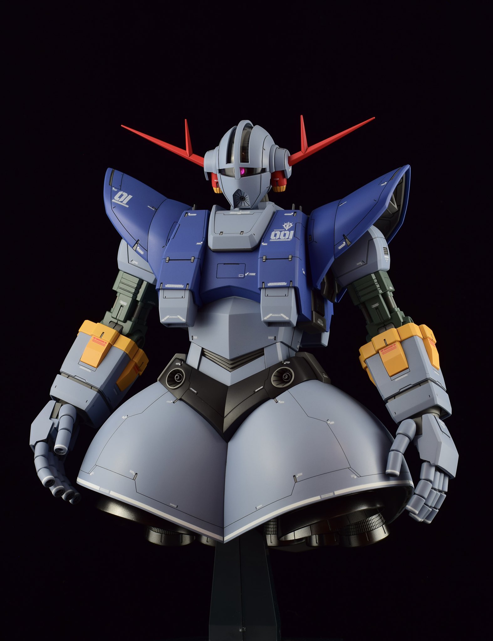 最終販売！　未使用・新品　KING JIM ポメラ ジオン軍 モデル（限定） Amazon.co.jp: ネコポス 230円 本 ムック 無敵の王者 ポピー