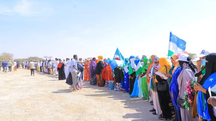 MAbdirizak's tweet photo. Thank you to the people of Galkacyo for their warm hearted welcome, as I seek to gain their support and those of my elders for the Parliementary seat. https://t.co/NfNxvLers4